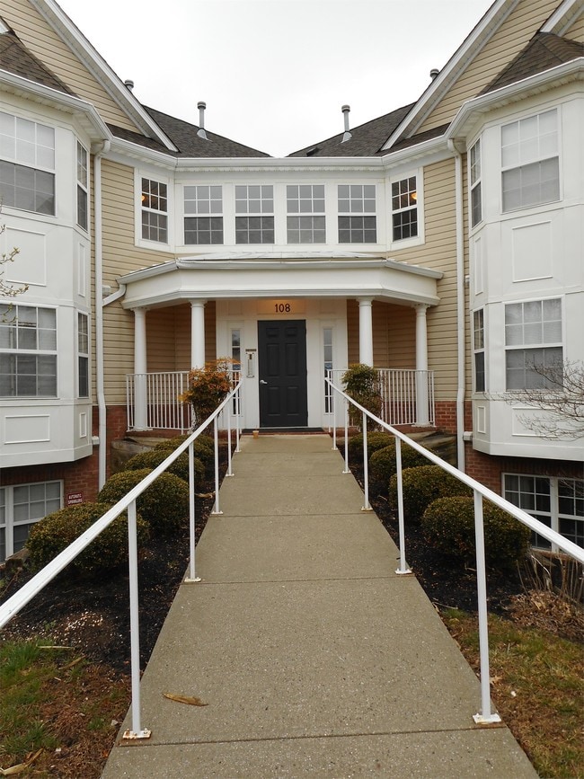Building Photo - 108 Bayland Dr