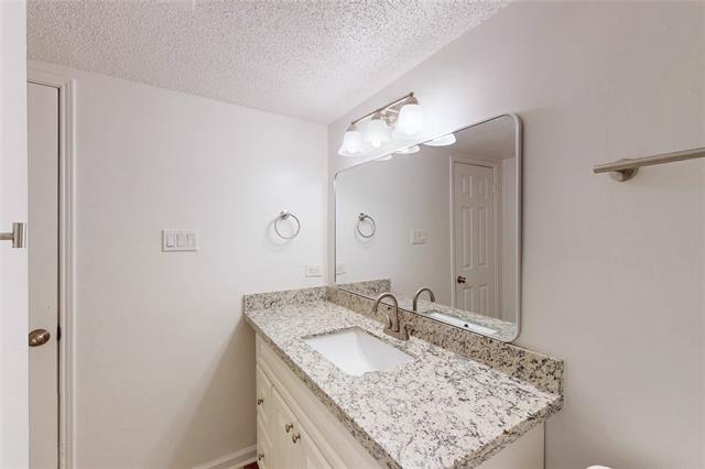 Building Photo - 14147 Misty Meadow Ln