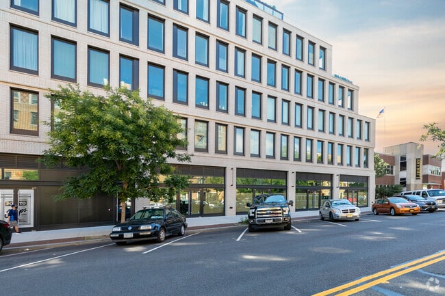 Building Photo - The Rowan Astoria