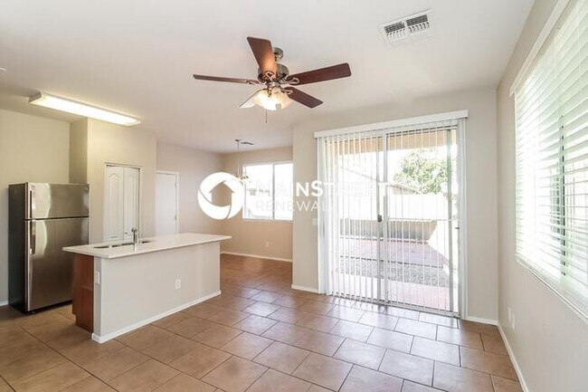 Building Photo - 4 Bedroom Pet-Friendly Home in Tolleson, AZ with Main Street Renewal