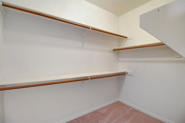 Building Photo - Beautiful 3 Bedroom, 2 Story Home in the Heart of Summerlin!