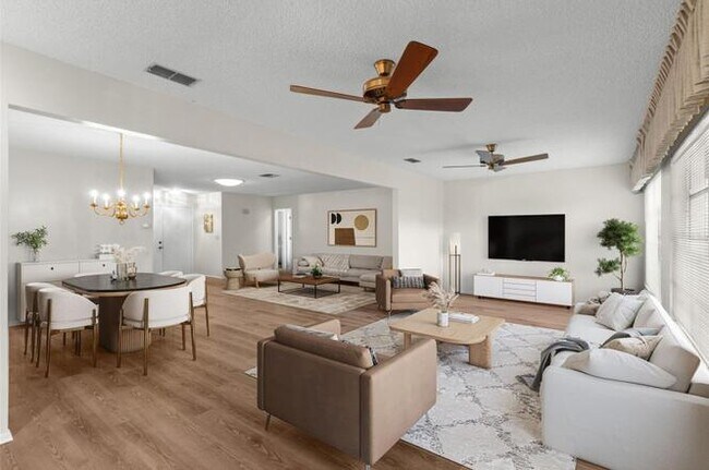 Building Photo - 1218 Gillespie Dr N