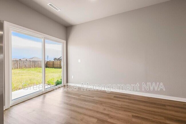 Building Photo - 210 Williams ct
