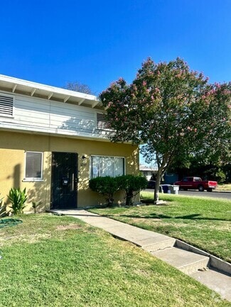 Building Photo - 3255-3259 Mayfair Blvd