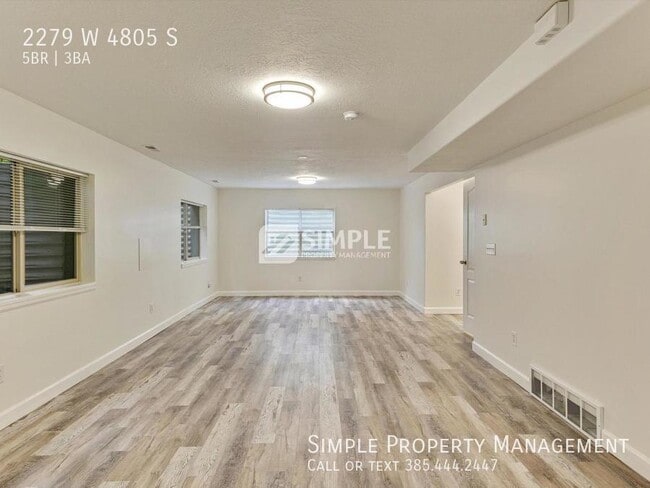 Building Photo - Newly remodeled home in Taylorsville!