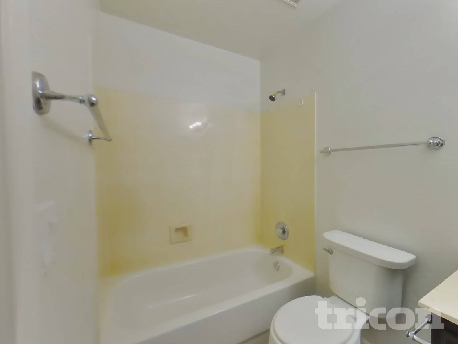 Building Photo - 12618 W Cambridge Ave