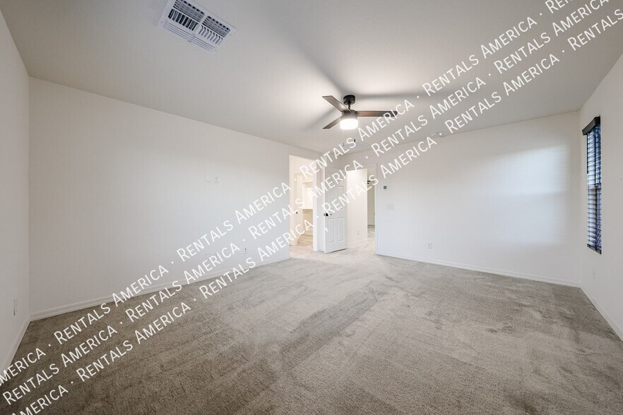 Building Photo - 4215 S 58th Ln