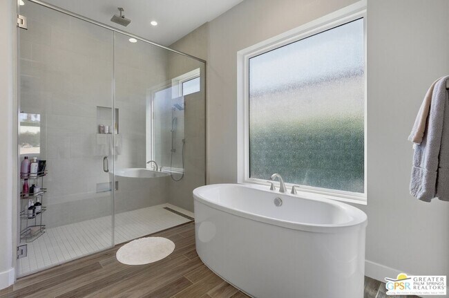 Building Photo - 75396 Mansfield Dr