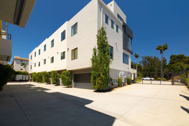 Building Photo - 551 Hawthorn St