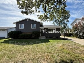 Building Photo - 1413 Cranwood Dr