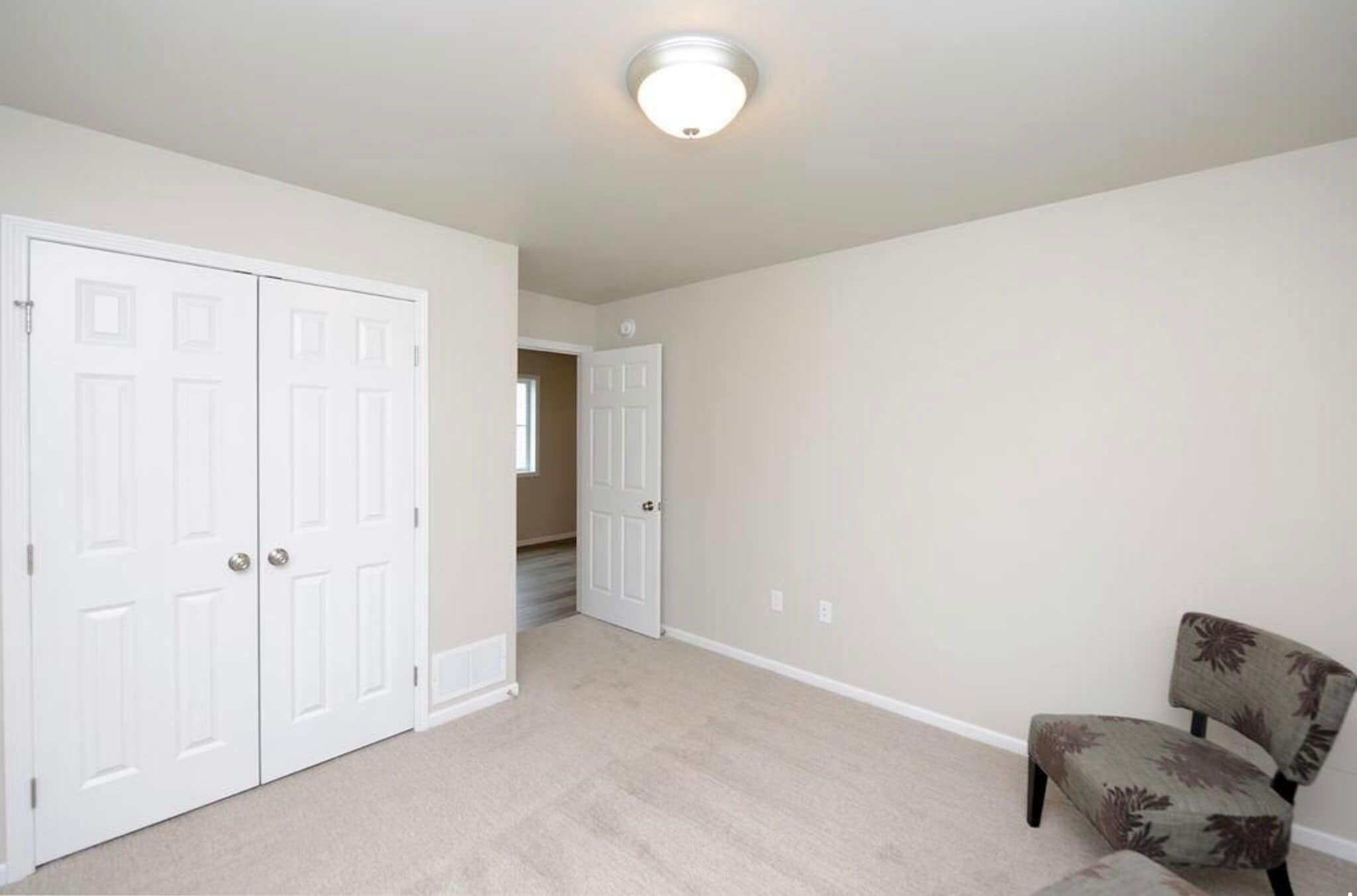 Building Photo - 705 10th Ave N