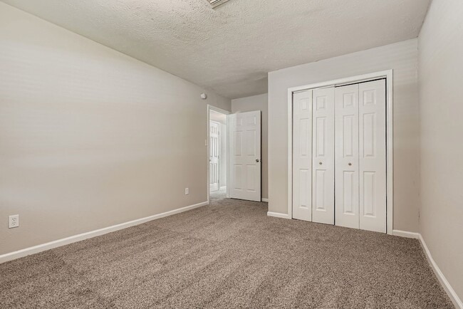 Building Photo - 226 Tara Plantation Dr