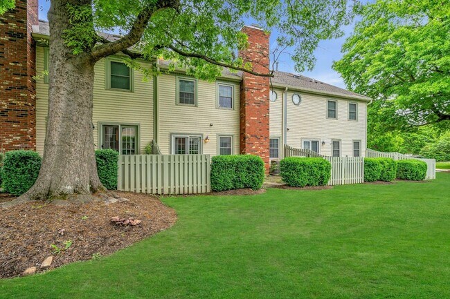 Building Photo - 31 Fair Acres Ct