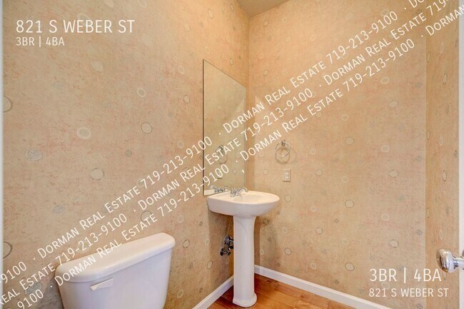 Building Photo - 821 S Weber St