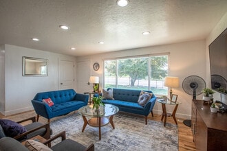 Building Photo - 9949 E Sego Lily Dr