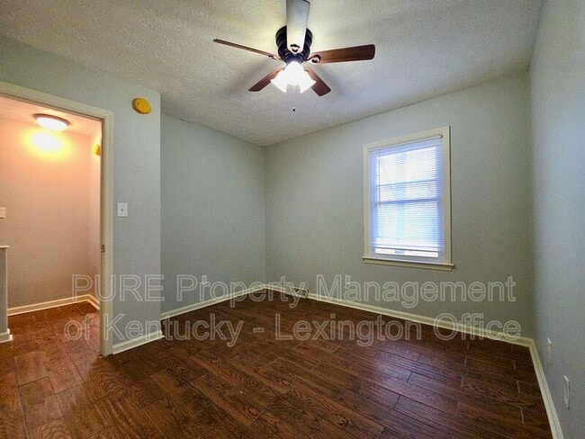 Building Photo - 305 Lake St