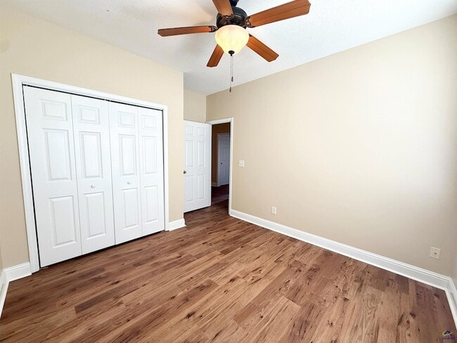 Building Photo - 200 Vining Way