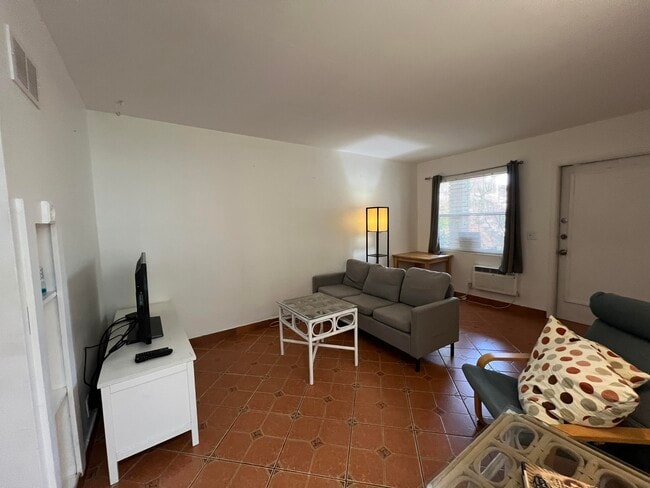 Building Photo - 311 Inlet Way