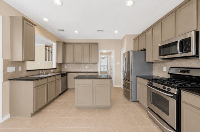 Building Photo - 3821 Houston Lake Dr