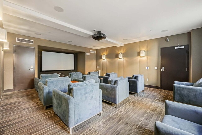 Building Photo - The Dylan