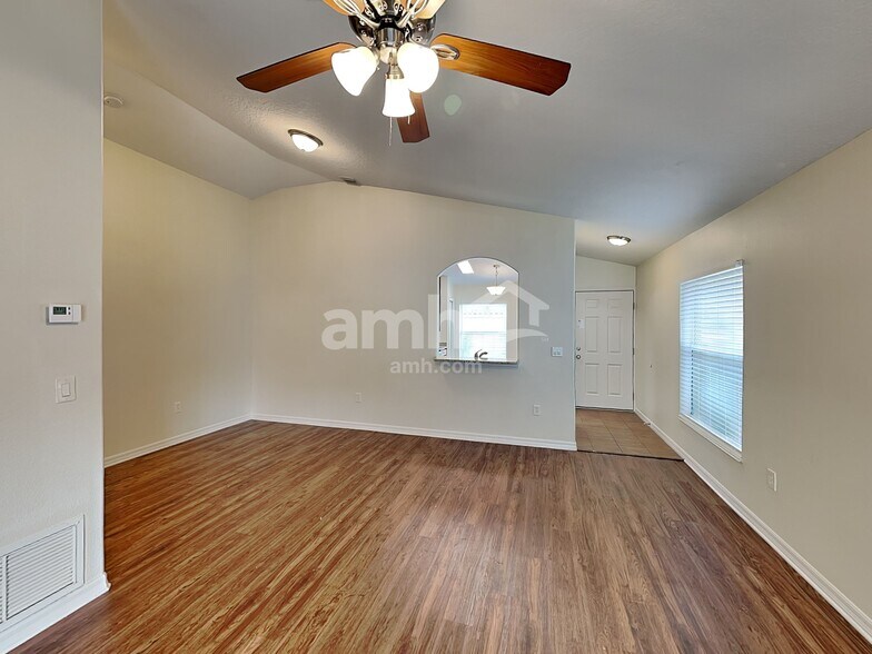 Building Photo - 33437 Irongate Dr