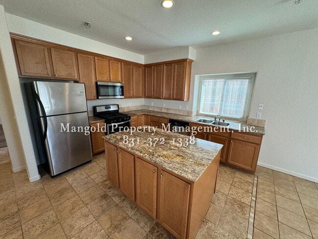 Building Photo - 3075cre