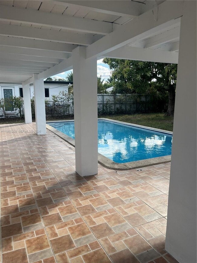 Building Photo - 3310 SW 94th Pl