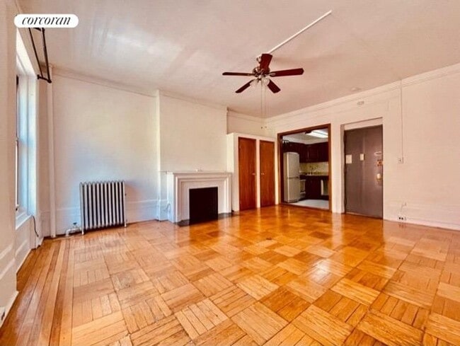 Primary Photo - 304 W 107th St