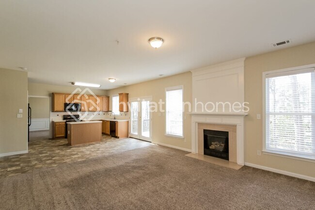 Building Photo - 6134 Foxcroft Ct