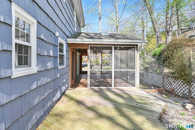 Building Photo - 163 MacGregor Dr