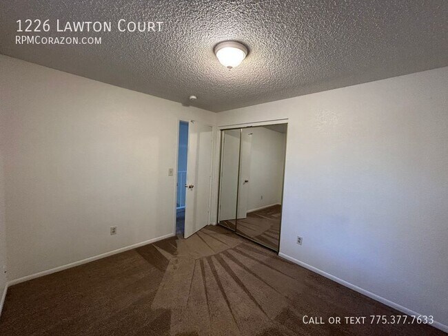 Building Photo - 1226 Lawton Ct