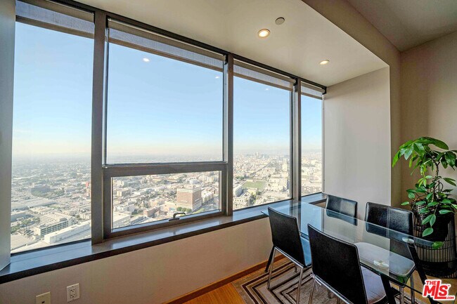 Building Photo - 1100 Wilshire Blvd