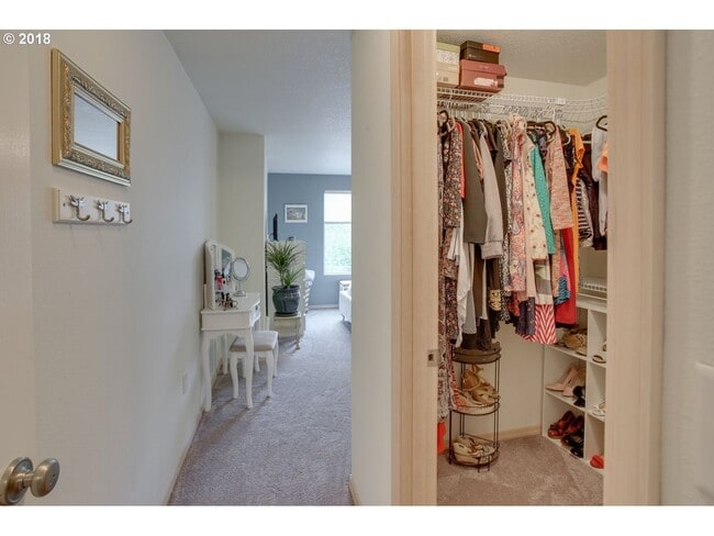 Building Photo - Charming North Portland 3 Bed 2.5 Bath Kenton Neighborhood House ~ Garage, A/C & Washer & Dryer!