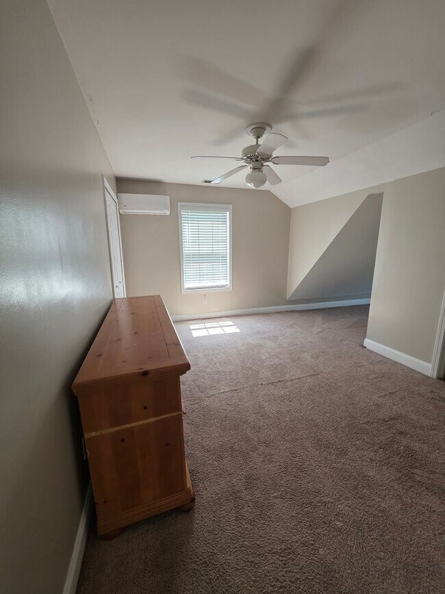 Building Photo - 177 Mill House Ln