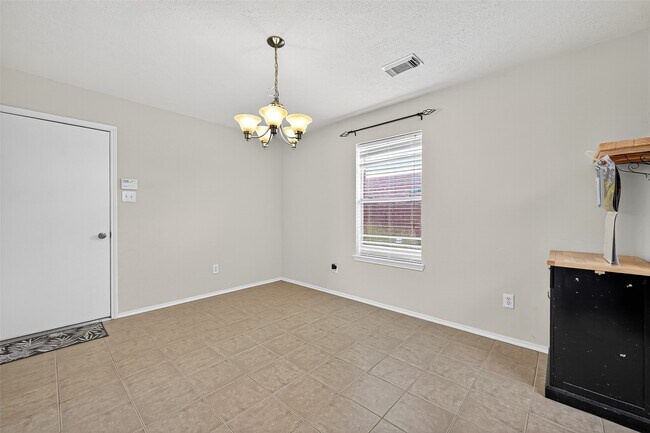 Building Photo - 11902 Rolling Stream Dr