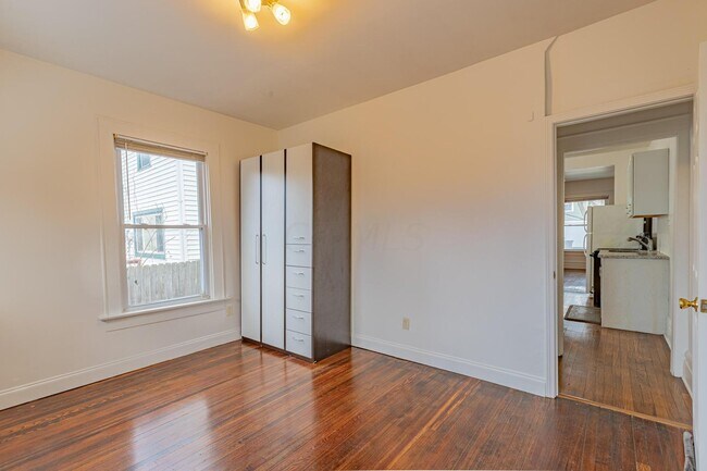 Building Photo - 2463 Findley Ave