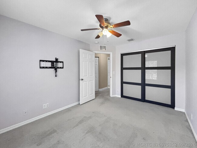 Building Photo - 4528 Thornwood Cir