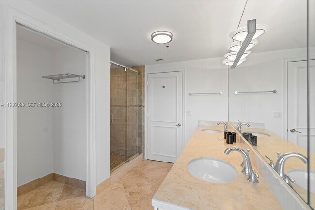 Building Photo - 3400 SW 27th Ave