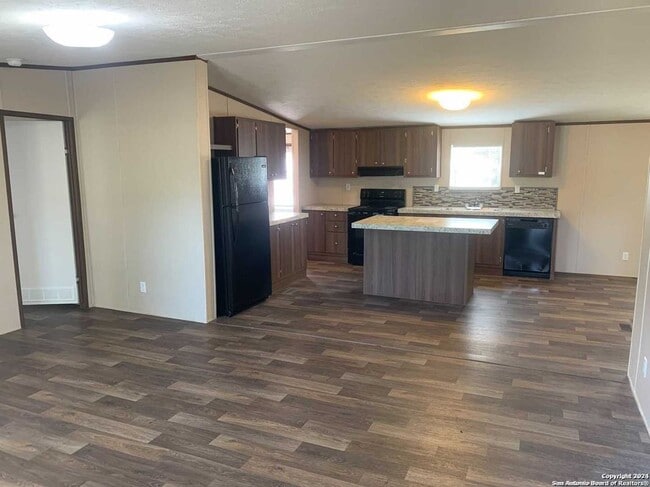 Building Photo - 22935 Black Cherry