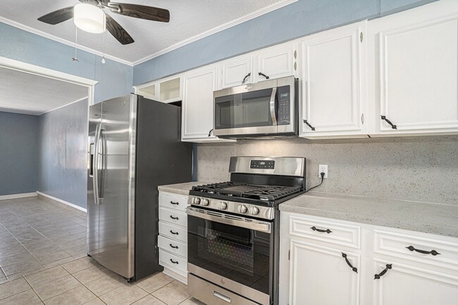 Building Photo - 4514 36th St E