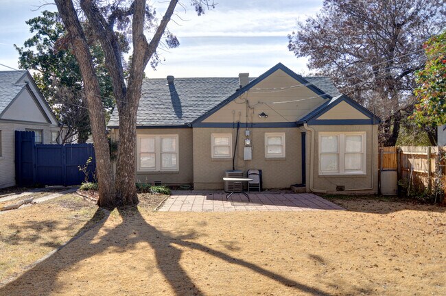 Building Photo - 4128 Pershing Ave
