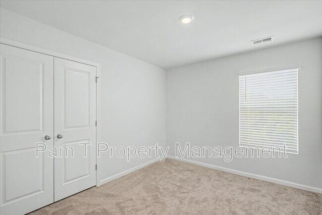 Building Photo - 140 Birch Cir