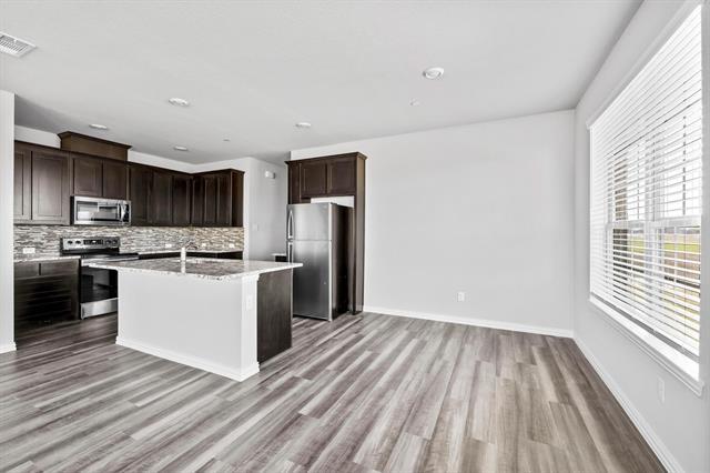 Building Photo - 3201 Solana Cir