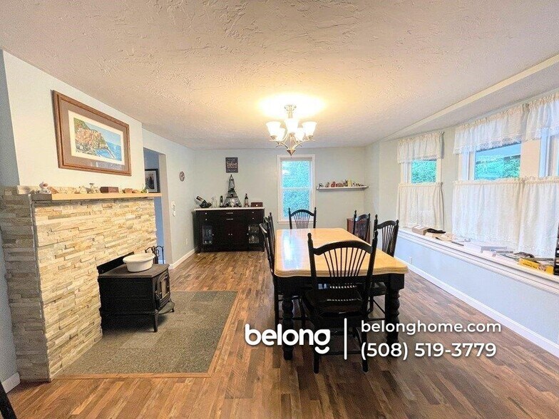 Building Photo - 204 Millbury Ave