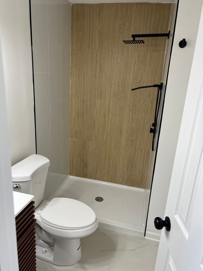 Building Photo - 1303 Homer Ave