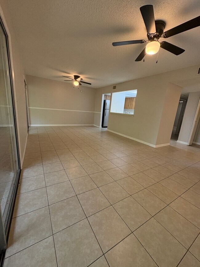 Building Photo - 140 Orchid Woods Ct