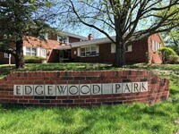 Building Photo - 1913 Douglas Ave