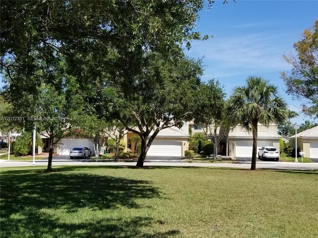 Building Photo - 1527 Palermo Dr