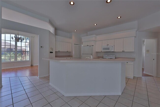 Building Photo - 2810 89th Ave E