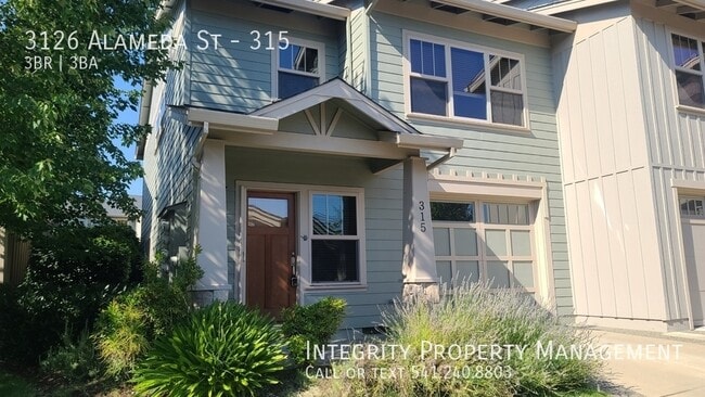 Building Photo - 3126 Alameda St